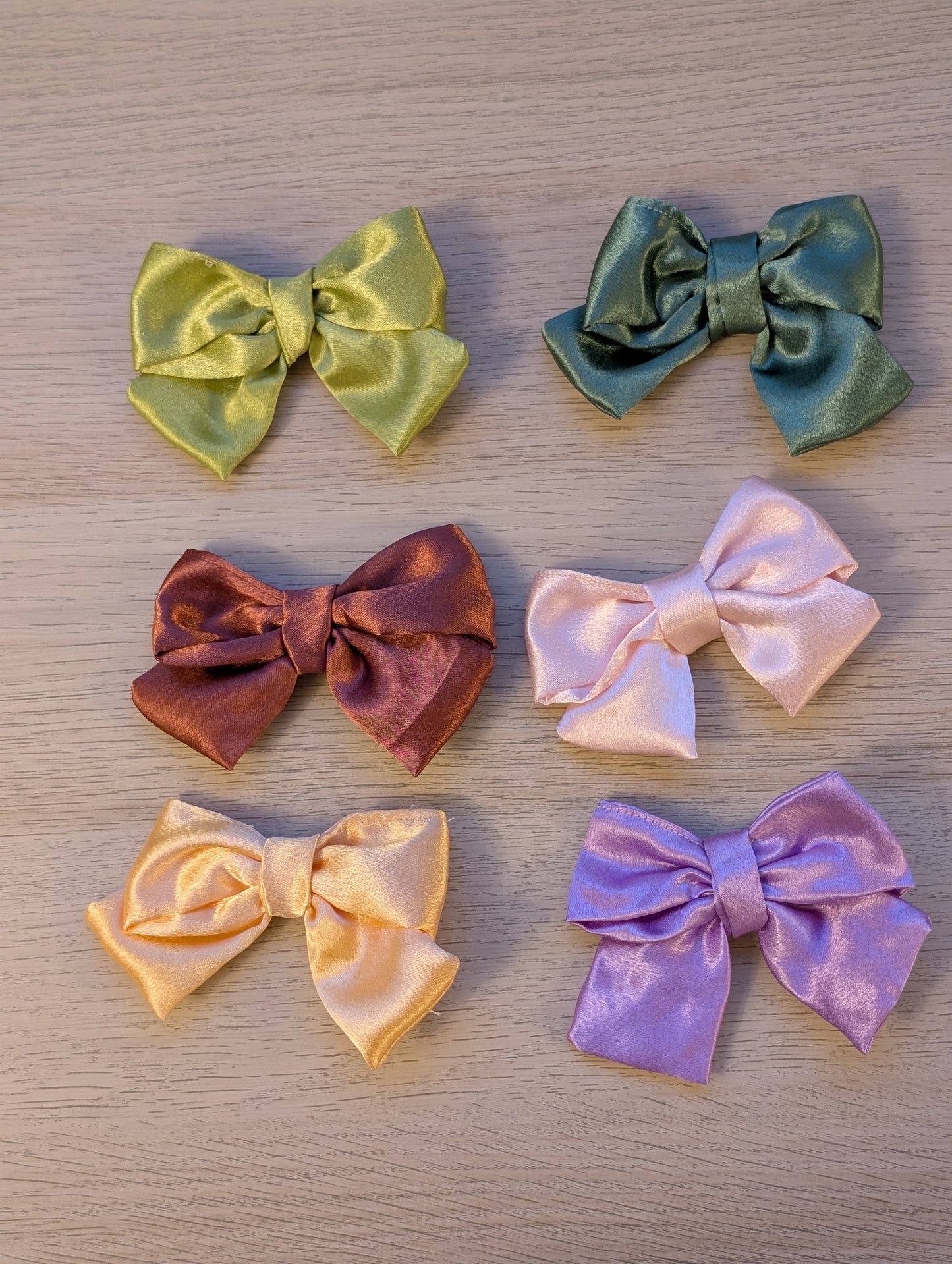 Medium bow