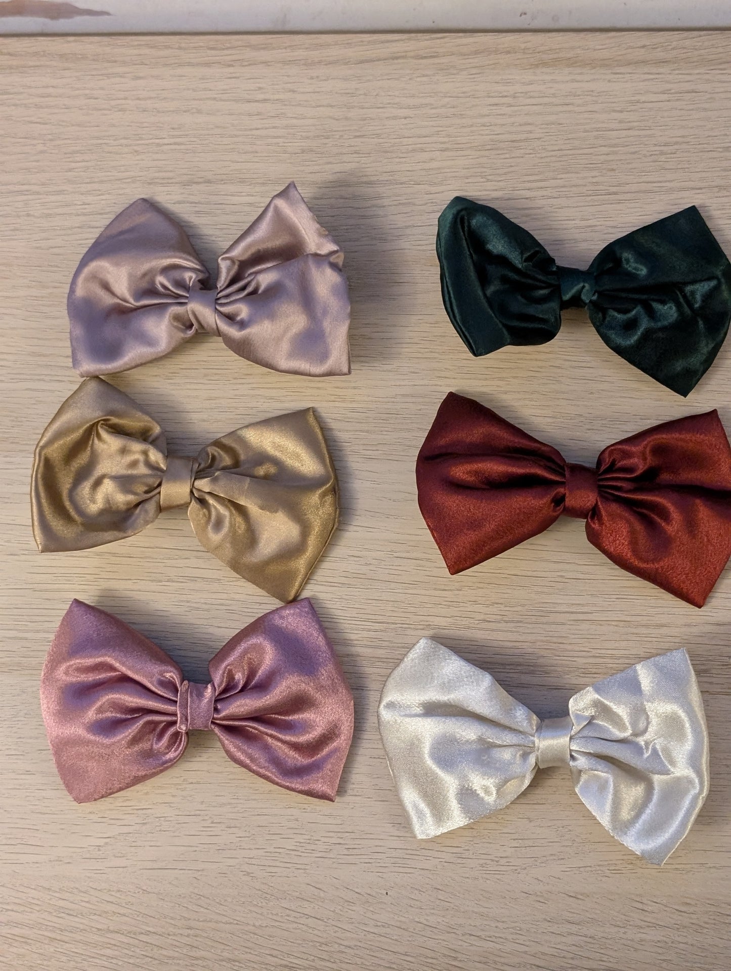 Medium bow