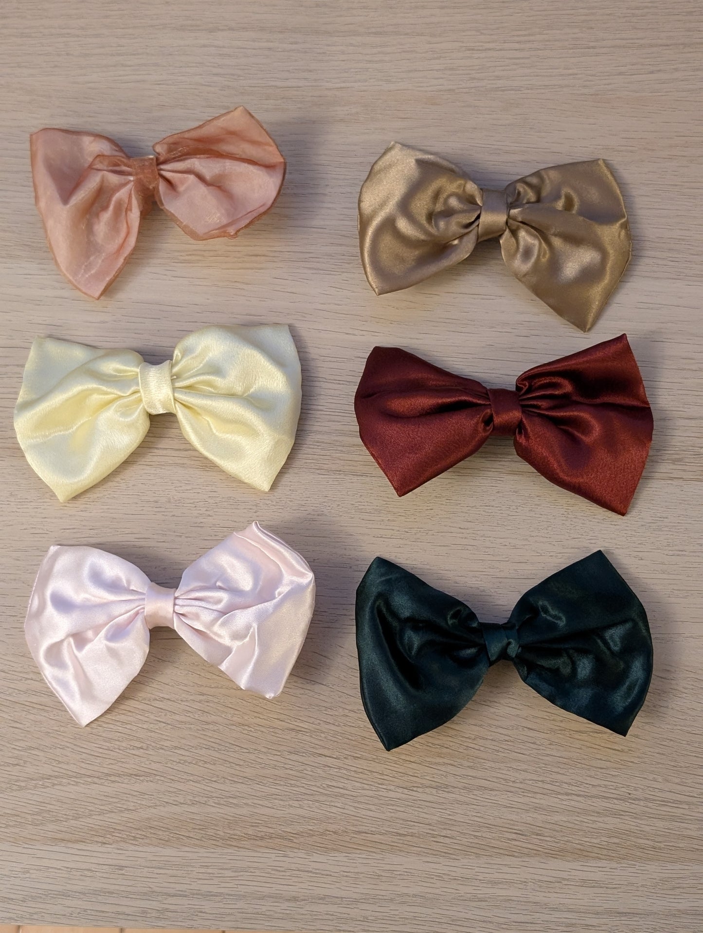 Medium bow