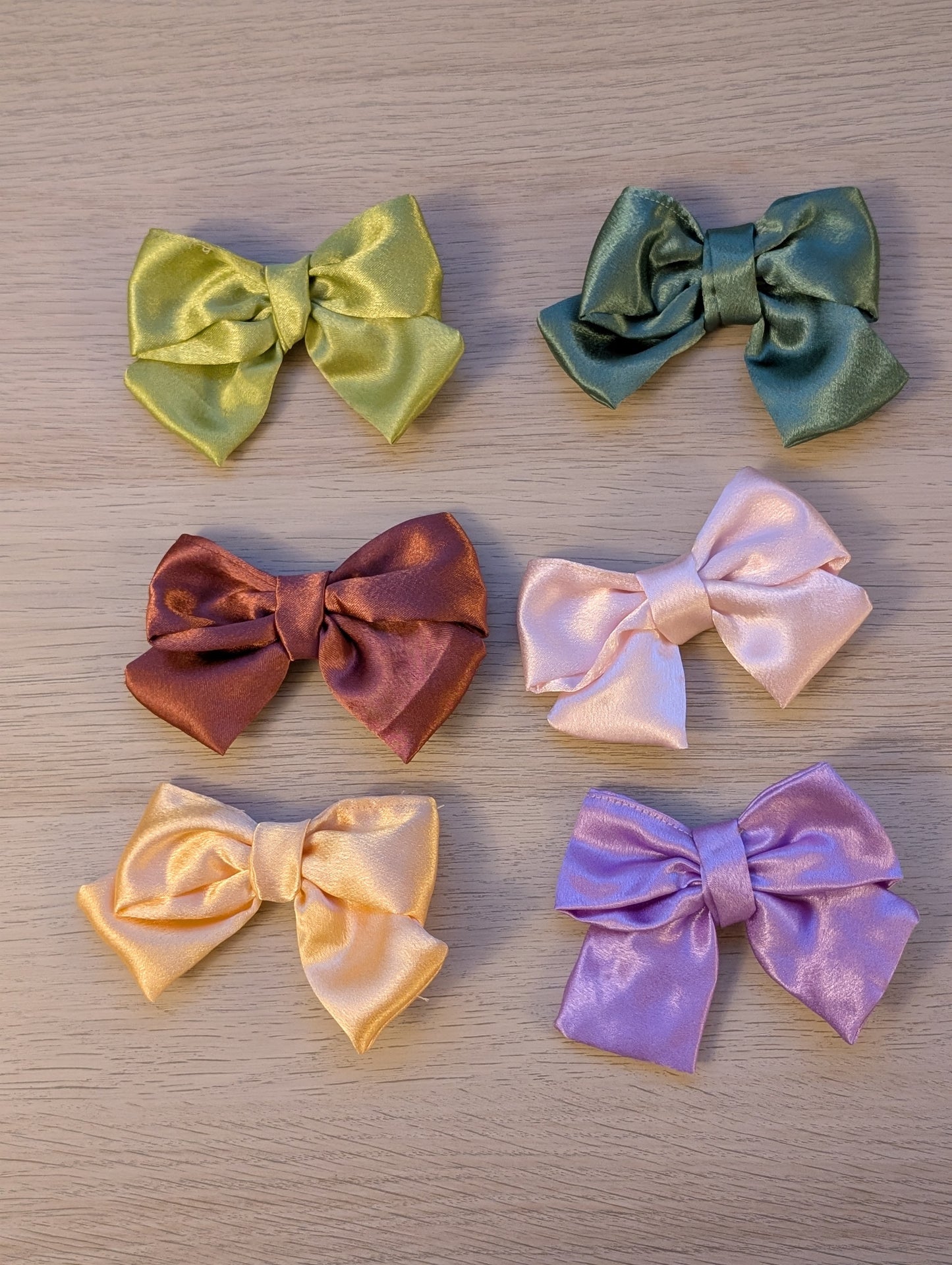 Medium bow